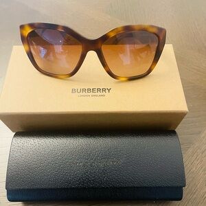 Burberry Sunglasses!